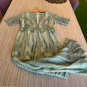 Bundle. 2 dress 1 Cover up/over shirt.